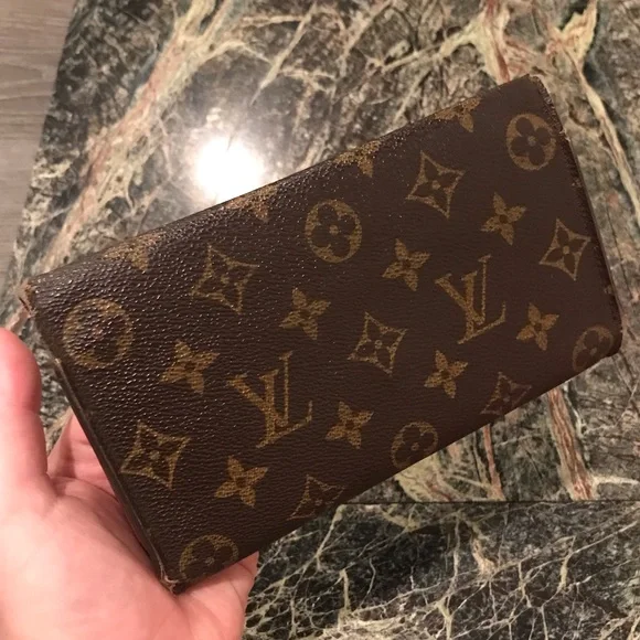TRADED Louis Vuitton wallet - Picture 3 of 8